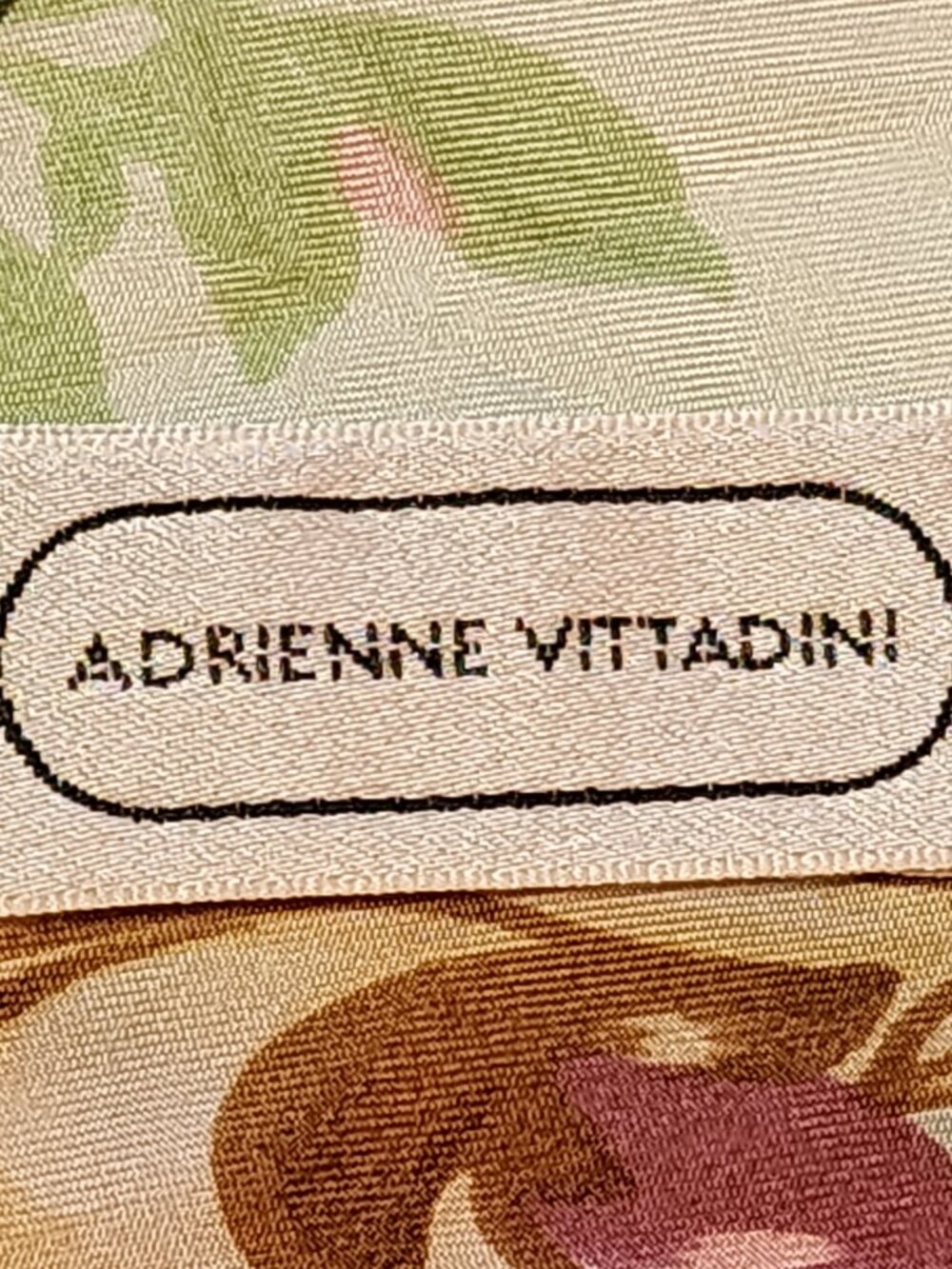 Adrienne Vittadini 100% Silk Scarf/Wrap - Picture 2 of 6